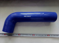 Патрубок радиатора верх углов.КАМАЗ d=58 L=104*265мм Патрубок радиатора верх углов.КАМАЗ d=58 L=104*265мм