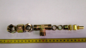 Соединитель аварийный (тройник-резьба М18) металич.