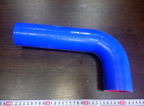 Патрубок радиатора нижний в=60 L-280*130 мм   МАЗ 6501В5