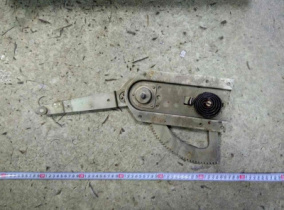 Стеклоподъемник правый