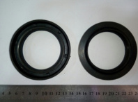 Манжета 58х84-16 хвостовика задняя