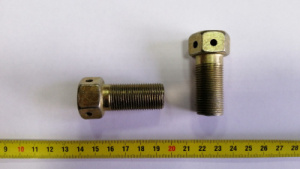 Болт крепления кронштейна