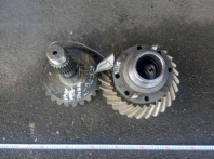 Шестерни ведущая и ведомая (25/29)