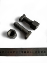 Болт колесный (сапожок) + гайка М20*2