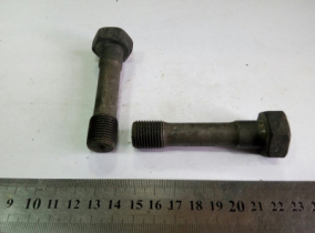 Болт крышки шатуна короткий