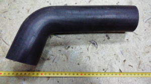 Патрубок  радиатора верх углов.КАМАЗ d=58 L=104*265мм