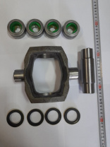 Крестовина шарнира +палец 5434-2304071-000 +подшипник  804907-К3