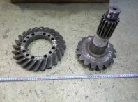 Шестерни ведущая и ведомая (17/24)