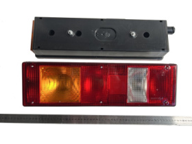 Фонарь шест.с бок.  розеткой правый  с боков габарит