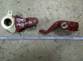 Рычаг регулировочный кривой (крупн.шлиц)самоподв.  МЗТА