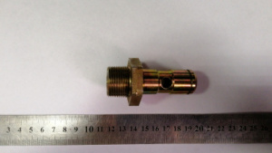 Переходник гидроцилиндра подъема платформы