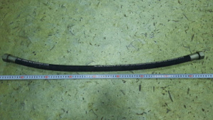 Шланг подъема кузова 830 мм  (Г-Г  ключ 32)